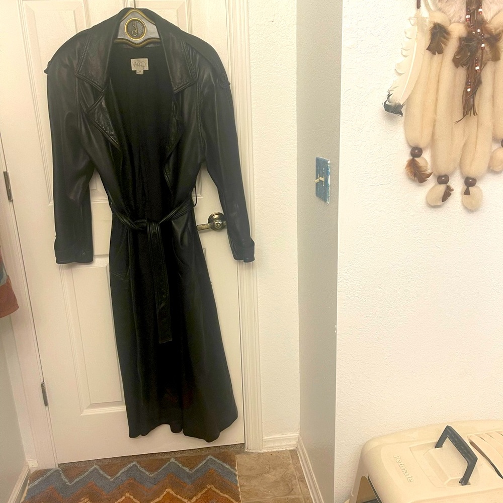Vintage 1990’s Vakko Black Lambskin Leather XLong Trench Coat in a size …